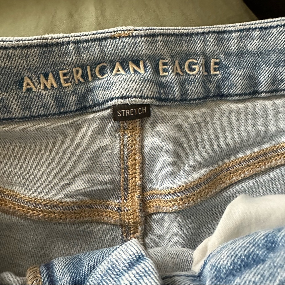 American Eagle- Pre-loved Curvy Mom Jean - Picture 8 of 8